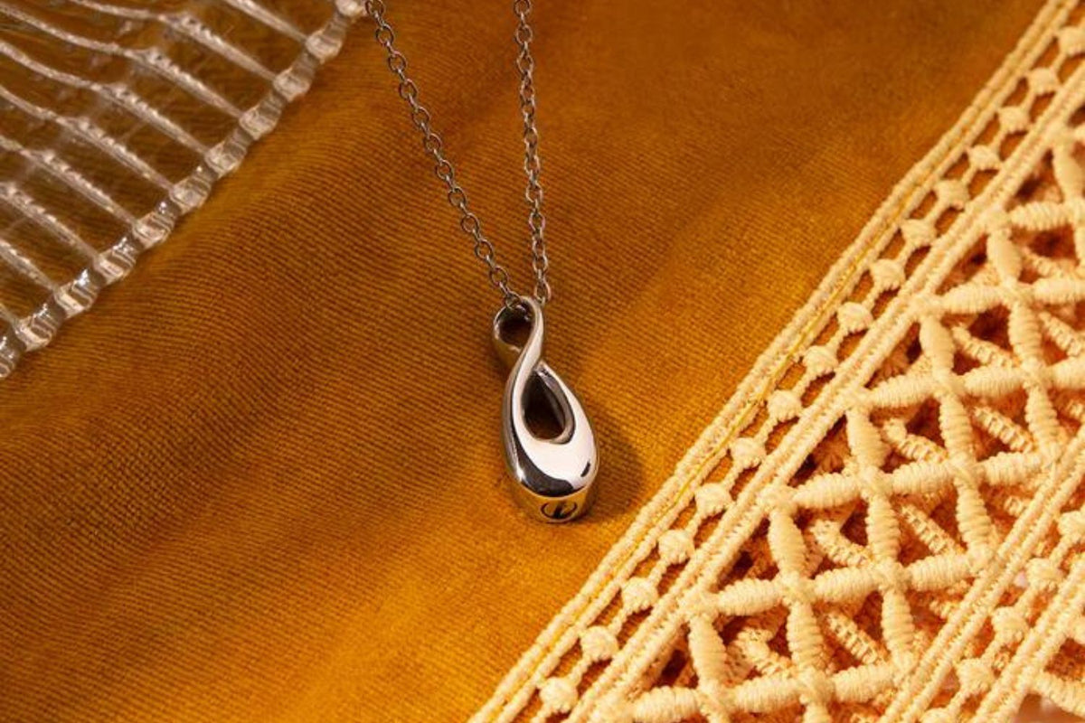 Modern Memorial Jewelry Unique Styles and Their Variations — The