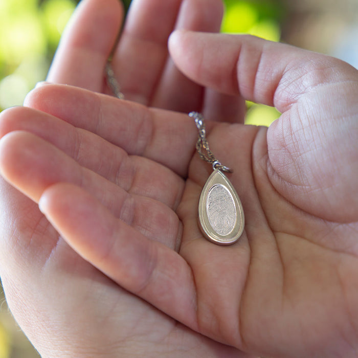 How to Choose a Pendant for Cremation Fingerprint Jewelry