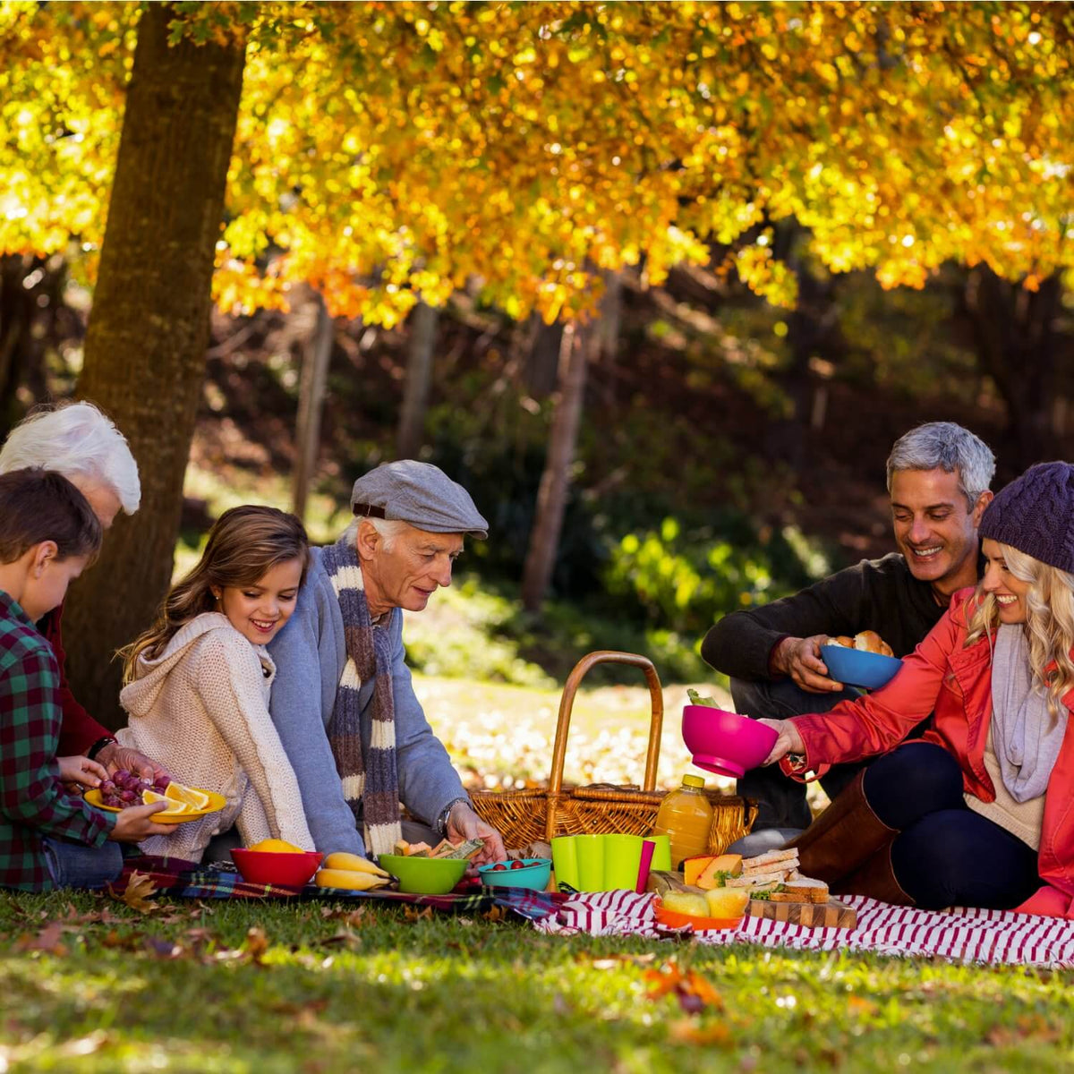Dividing Cremation Ashes, How to Do it — The Living Urn